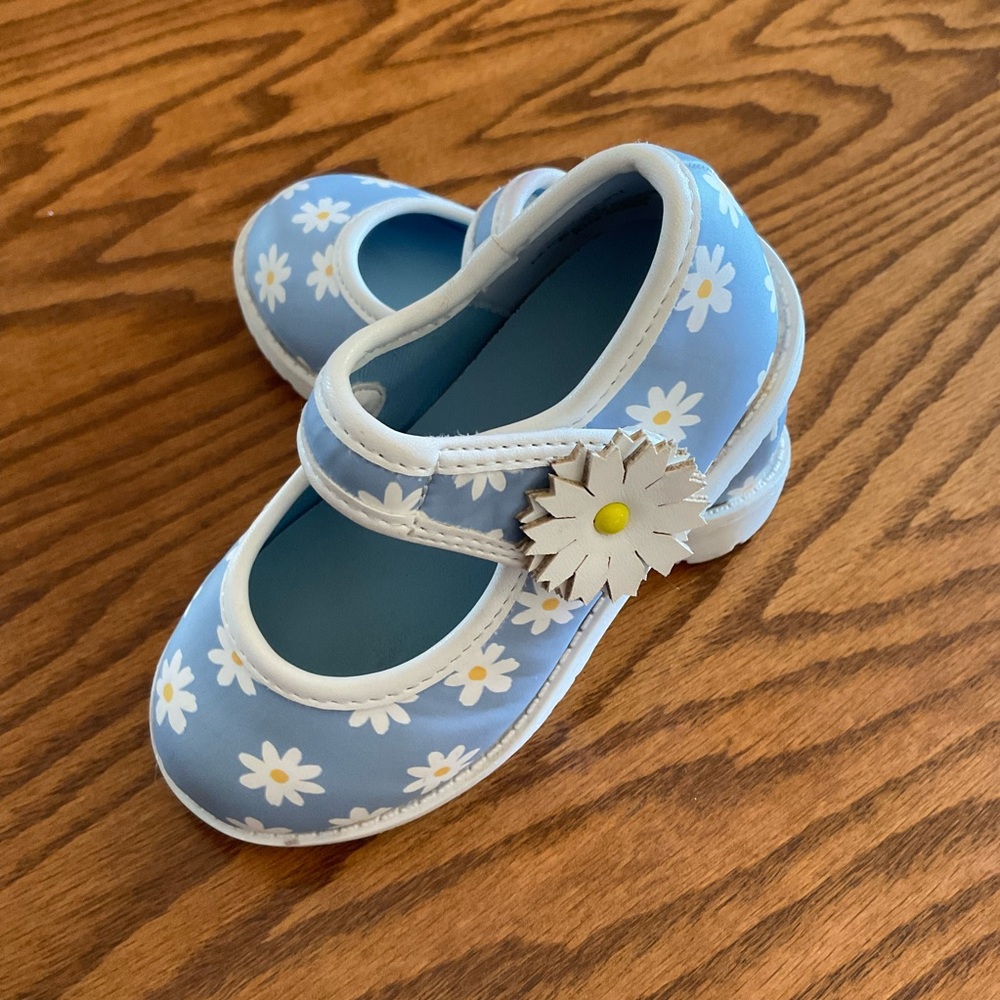 Tucker + Tate Kids’ Mallie Mary Jane Flats in Blue Daisy, Girls Sz 6D